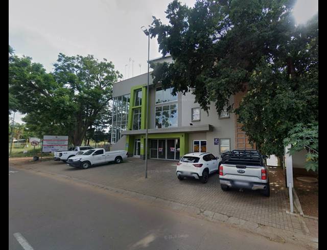 1,090M² BUSINESS CENTRE FOR SALE IN POLOKWANE CENTRAL